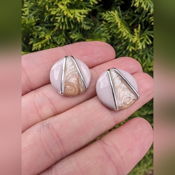 Vintage Estate Pink Swirl Silver Round Enamel Stud Pierced Earrings - Picture 2 of 4